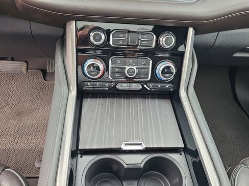 Used 2023 GMC Yukon Denali image 22