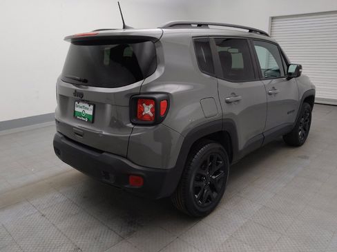 Used 2022 Jeep Renegade Altitude w/ Convenience Group AWD/4WD image 9