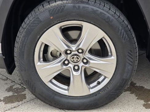 Certified 2023 Toyota RAV4 XLE w/ Convenience Package FWD image 9