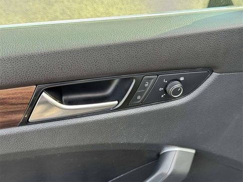 Used 2020 Volkswagen Passat 2.0T SEL image 20