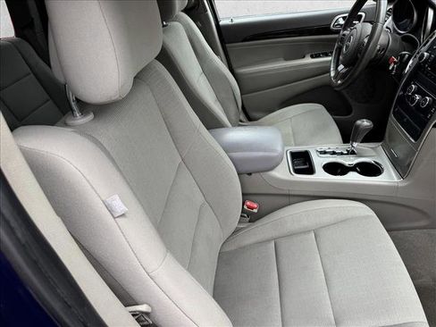 Used 2013 Jeep Grand Cherokee Laredo AWD/4WD image 19