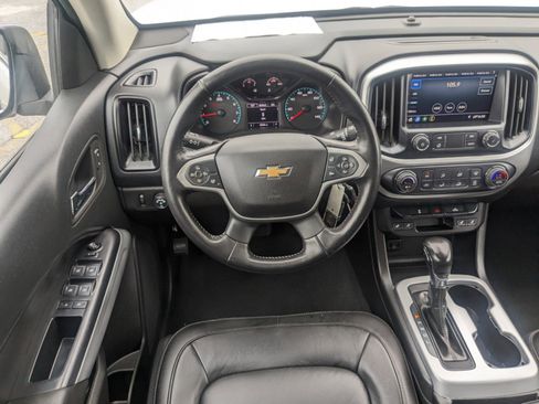 Used 2022 Chevrolet Colorado LT w/ Luxury Package image 16