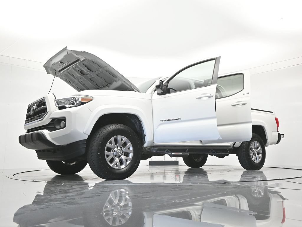 Used 2017 Toyota Tacoma SR5 w/ Tow Package AWD/4WD image 48