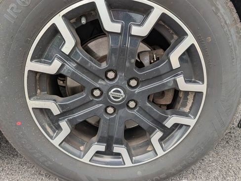Used 2019 Nissan Pathfinder SL AWD/4WD image 9