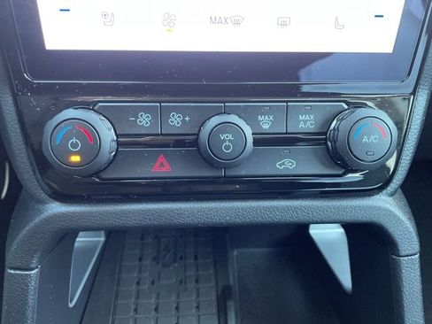 Used 2024 Ford Ranger Lariat w/ Trailer Tow Package image 28