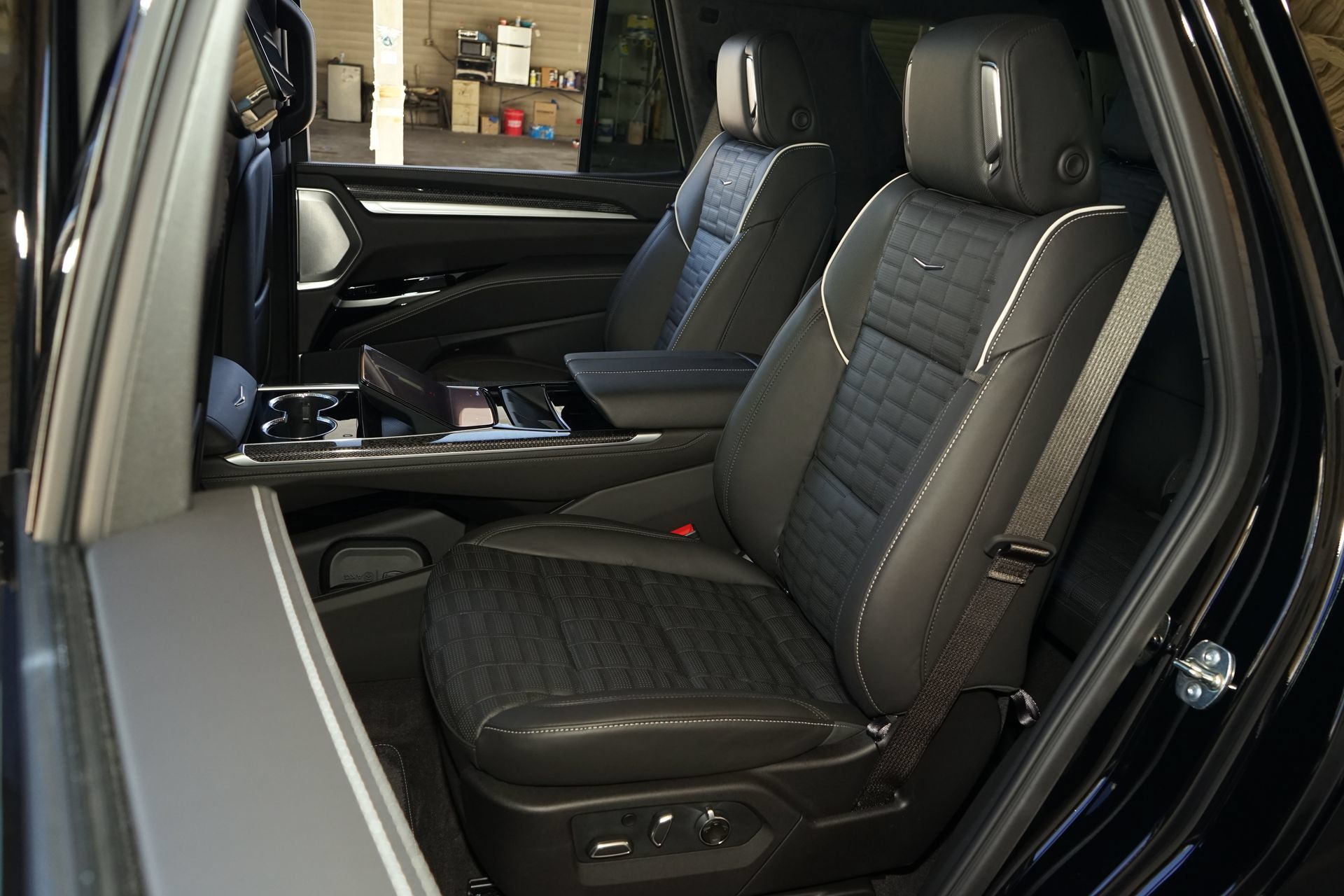 Used 2026 Cadillac Escalade V AWD/4WD image 26