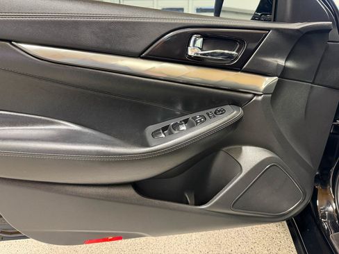 Used 2019 Nissan Maxima 3.5 SV w/ Floor Mat Group FWD image 11
