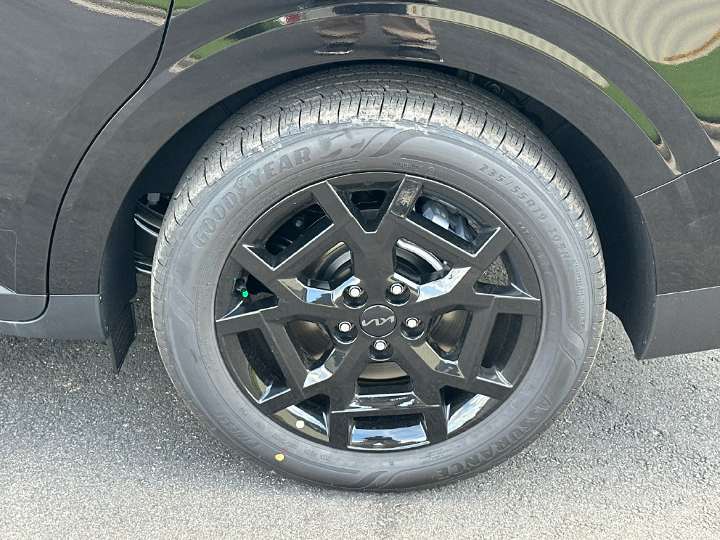 New 2027 Kia Carnival SX w/ Dark Edition Package FWD image 19