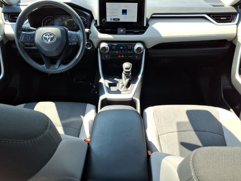 Used 2024 Toyota RAV4 XLE w/ Convenience Package FWD image 12