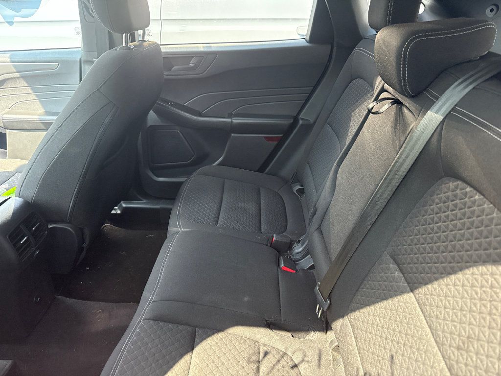 Used 2024 Ford Escape Active AWD/4WD image 14
