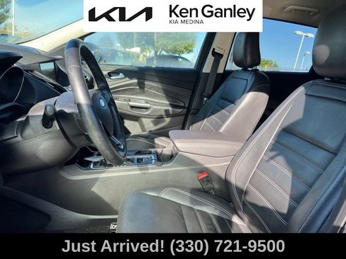 Used 2019 Ford Escape Titanium AWD/4WD image 11