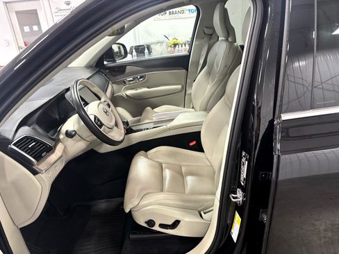 Used 2021 Volvo XC90 T6 Inscription w/ Climate Package image 8