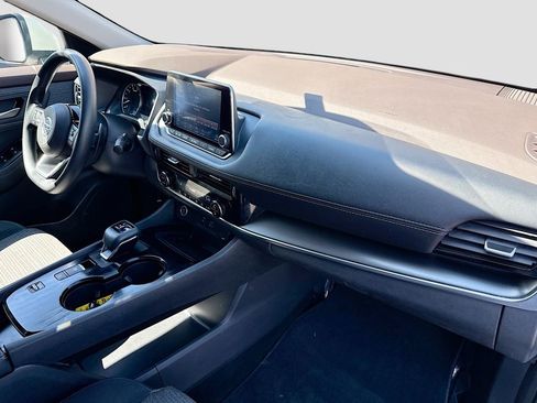 Used 2021 Nissan Rogue SV image 23