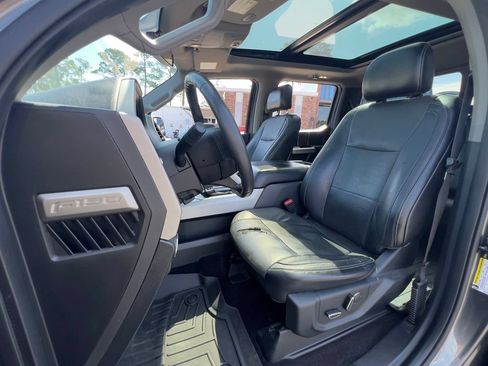 Used 2015 Ford F150 Lariat w/ Equipment Group 501A Mid AWD/4WD image 17