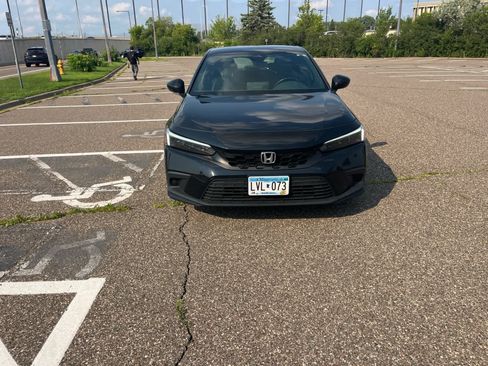 Used 2024 Honda Civic Sport image 2