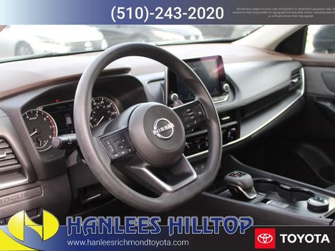 Used 2023 Nissan Rogue S image 11