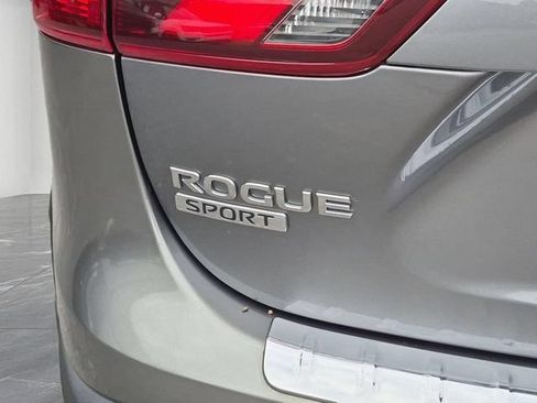 Used 2017 Nissan Rogue Sport SV AWD/4WD image 10