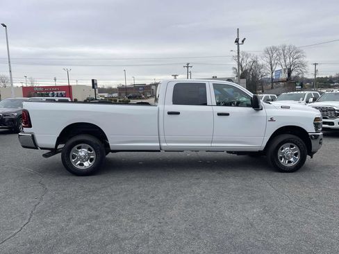 New 2026 RAM 3500 Tradesman w/ Chrome Appearance Group A AWD/4WD image 9