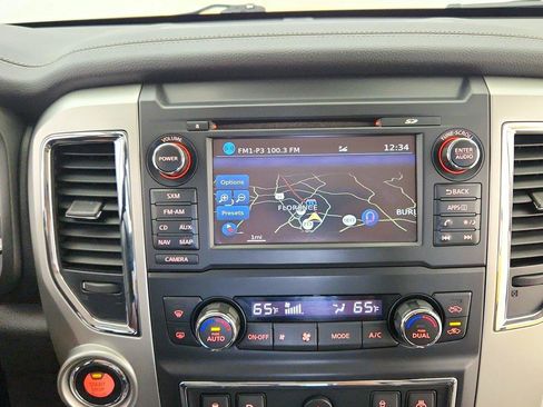 Used 2017 Nissan Titan PRO-4X w/ Pro-4x Convenience Package AWD/4WD image 18