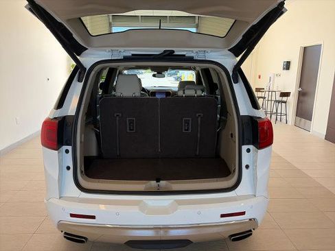 Used 2019 GMC Acadia Denali AWD/4WD image 10
