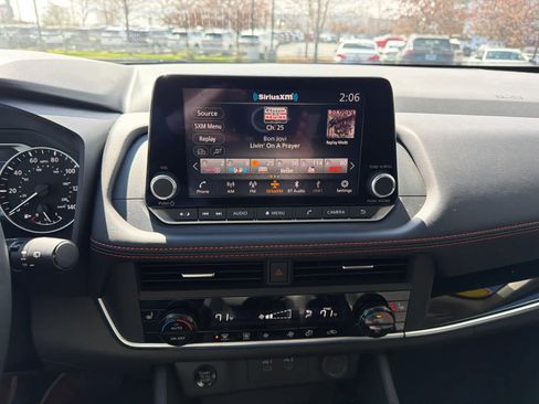 Used 2025 Nissan Rogue SV AWD/4WD image 24