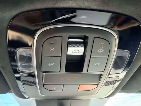 Used 2023 Hyundai Santa Fe Calligraphy AWD/4WD image 32