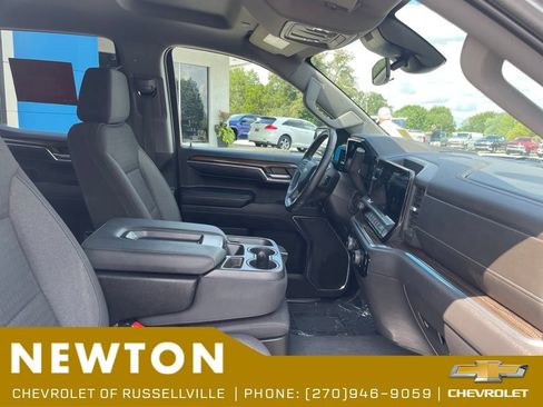 Used 2023 Chevrolet Silverado 1500 LT AWD/4WD image 21