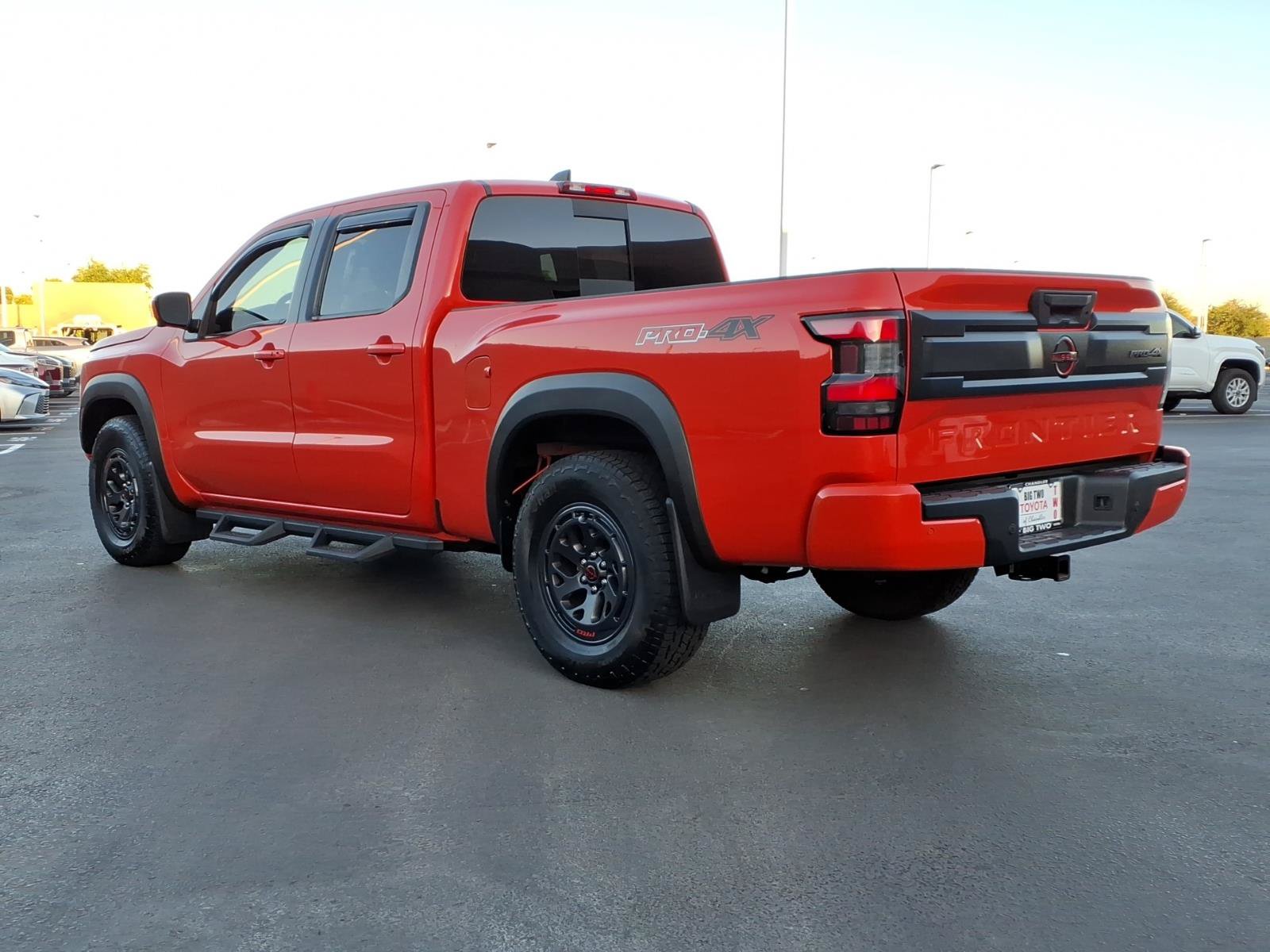 Used 2025 Nissan Frontier PRO-4X w/ Pro Convenience Package AWD/4WD image 6