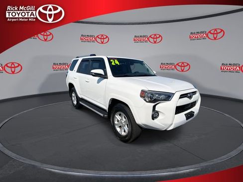 Used 2024 Toyota 4Runner SR5 Premium w/ Moonroof Package AWD/4WD image 2