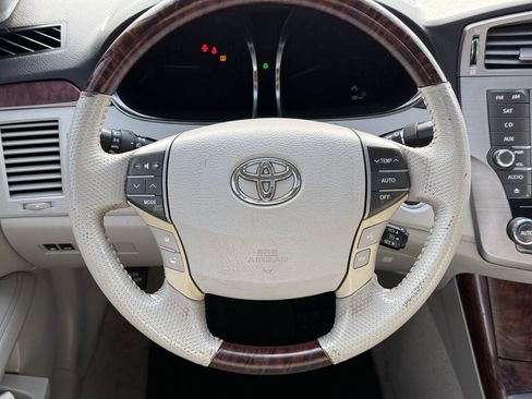 Used 2012 Toyota Avalon Limited image 15