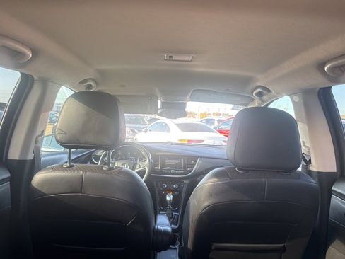 Used 2022 Buick Encore Preferred w/ Safety Package image 18