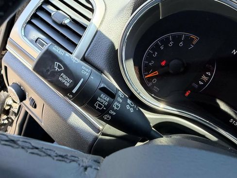 Used 2020 Jeep Grand Cherokee Limited AWD/4WD image 37