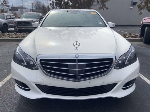 Used 2014 Mercedes-Benz E 350 4MATIC Sedan image 2