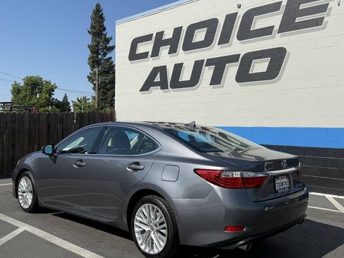 Used 2013 Lexus ES 350 w/ Luxury Pkg FWD image 24
