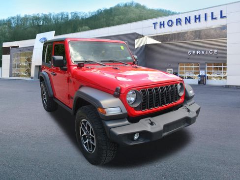 Used 2025 Jeep Wrangler Sport AWD/4WD image 1
