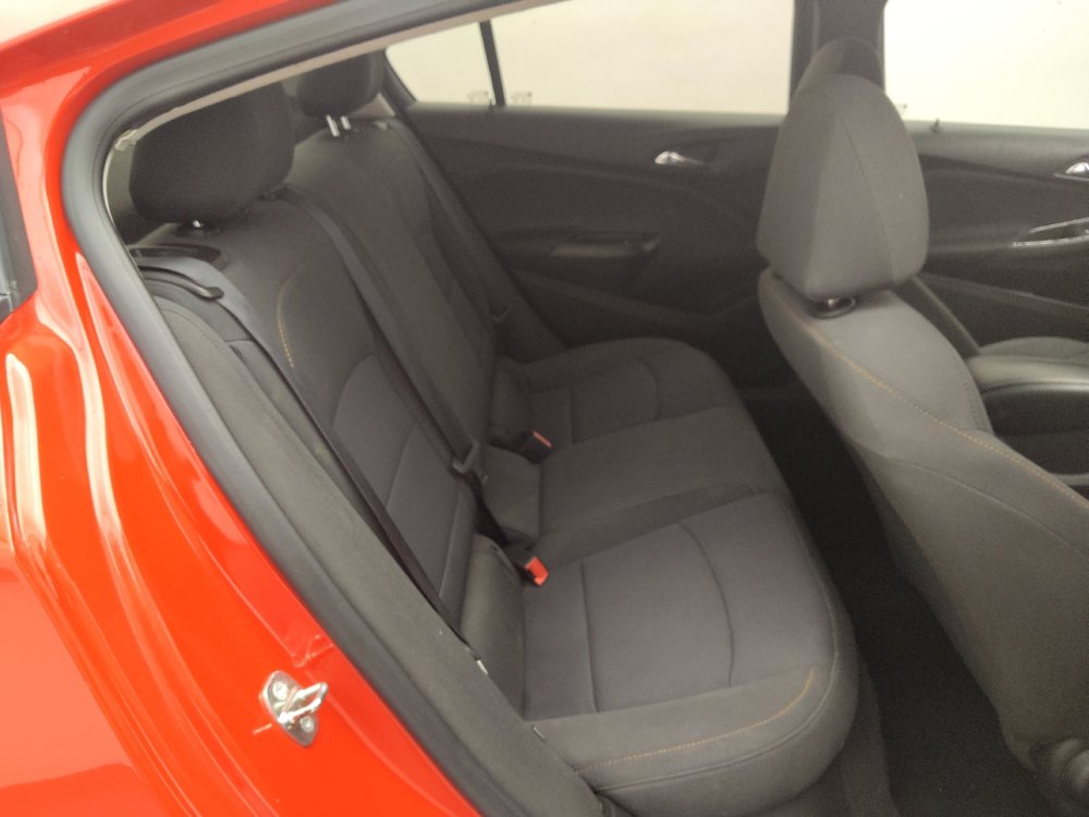 Used 2018 Chevrolet Cruze LS FWD image 19