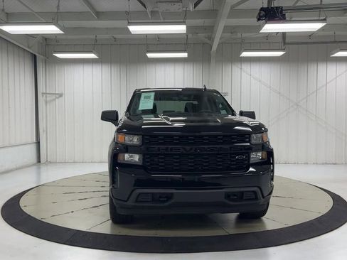 Used 2021 Chevrolet Silverado 1500 Custom AWD/4WD image 3