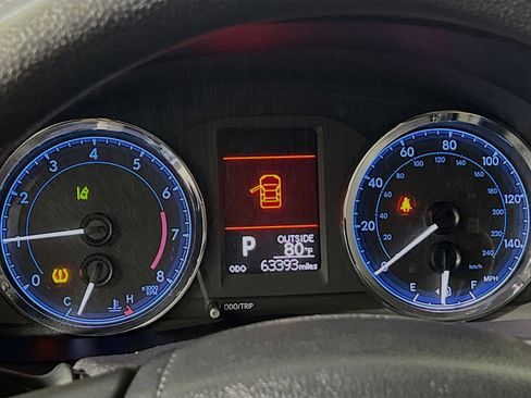 Used 2017 Toyota Corolla LE image 20