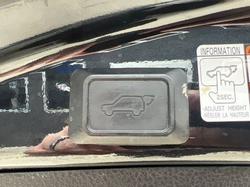 Used 2016 Toyota RAV4 Limited AWD/4WD image 13