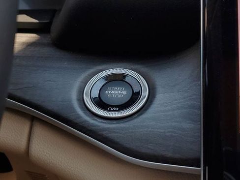 Certified 2021 Jeep Grand Cherokee L Limited RWD image 36