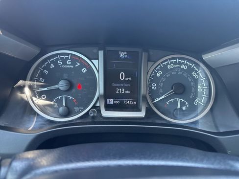 Used 2022 Toyota Tacoma SR5 RWD image 14