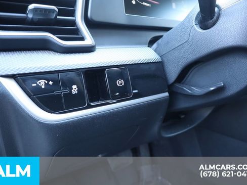 Used 2024 Kia Sportage LX image 14