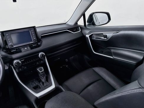 Certified 2021 Toyota RAV4 XLE Premium AWD/4WD image 23