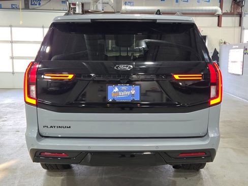 Used 2025 Ford Expedition Platinum w/ Stealth Performance Package image 22