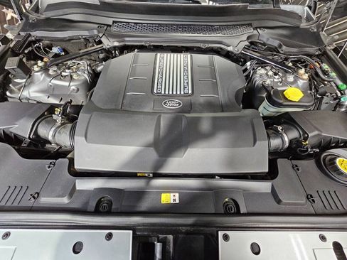 Used 2015 Land Rover Range Rover Supercharged AWD/4WD image 36