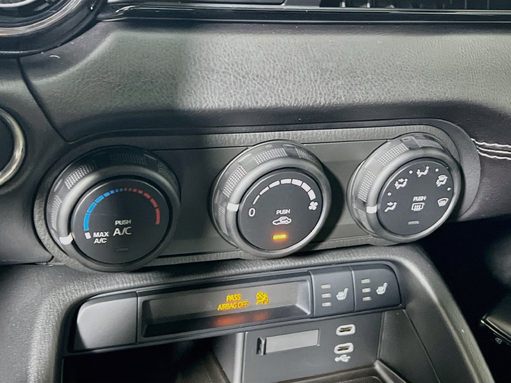 New 2026 MAZDA MX-5 Miata Club w/ Interior Package RWD image 13