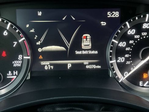 Used 2021 Toyota Highlander XLE FWD image 22