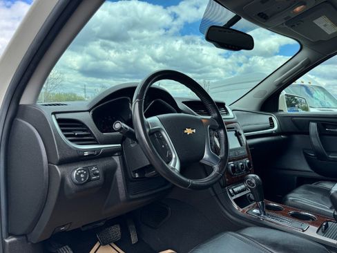 Used 2014 Chevrolet Traverse LT FWD image 14