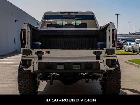 Used 2025 GMC Sierra 2500 Denali Ultimate image 9