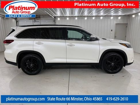 Used 2019 Toyota Highlander SE AWD/4WD image 6